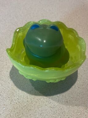 1970’s Avon Green Frog Perfume Bottle Half Full with turtle shell Lilly pad